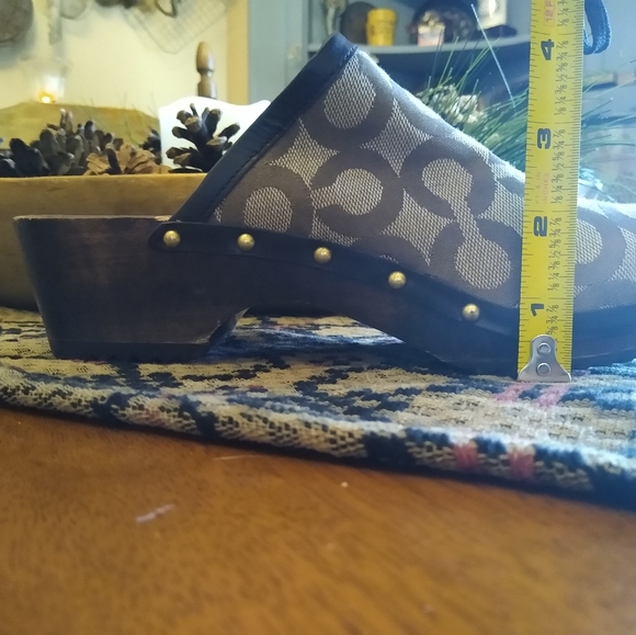 Women's wooden coach clogs size 6.5 - Picture 3 of 6